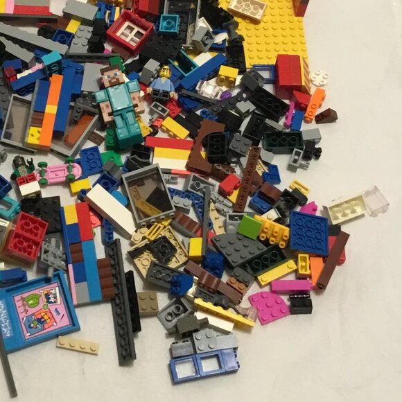 Great colorful lot of Lego pieces.  A huge variety of pieces. - Picture 7 of 8